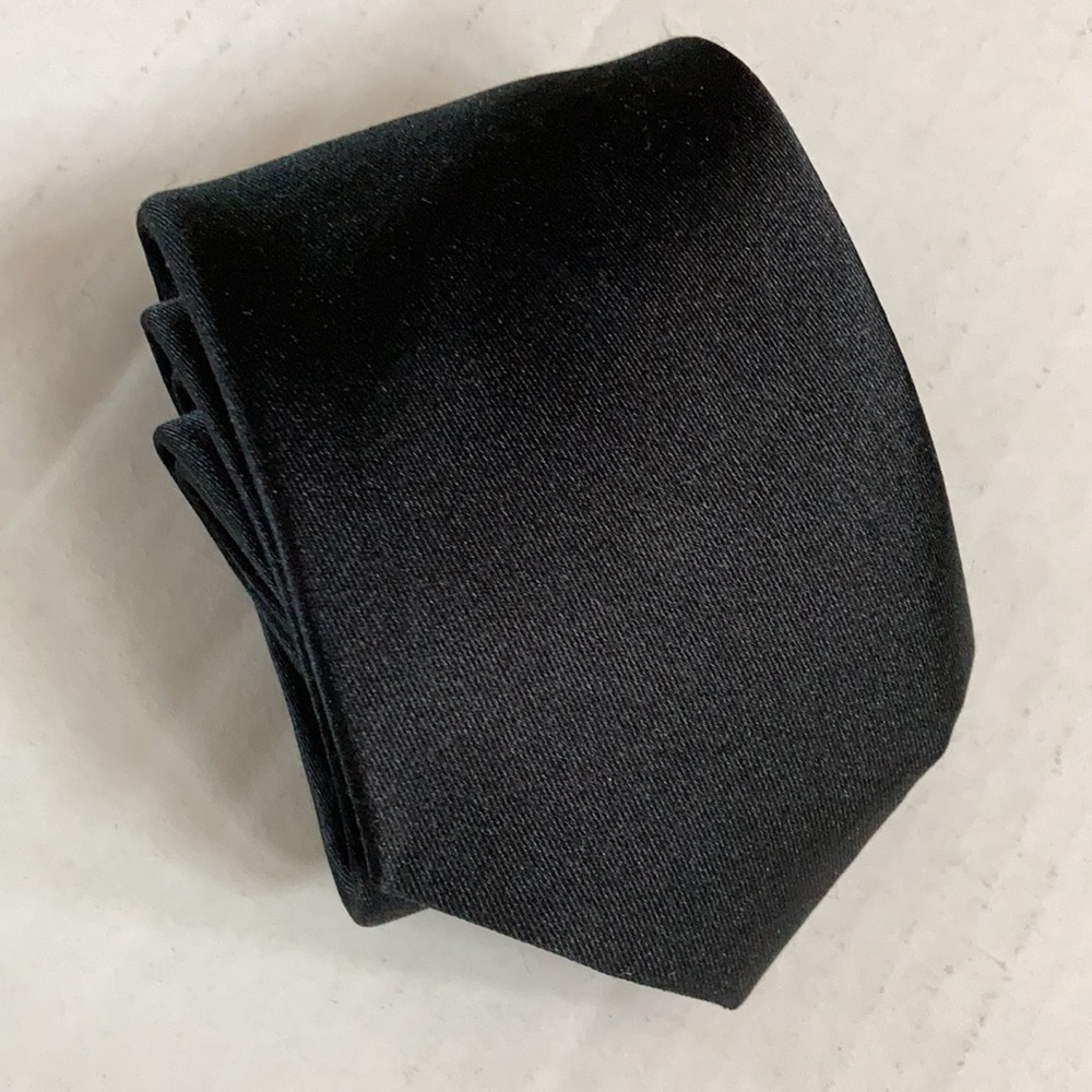 Black tie